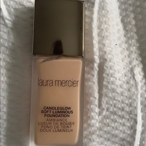 Laura Mercier candleglow foundation